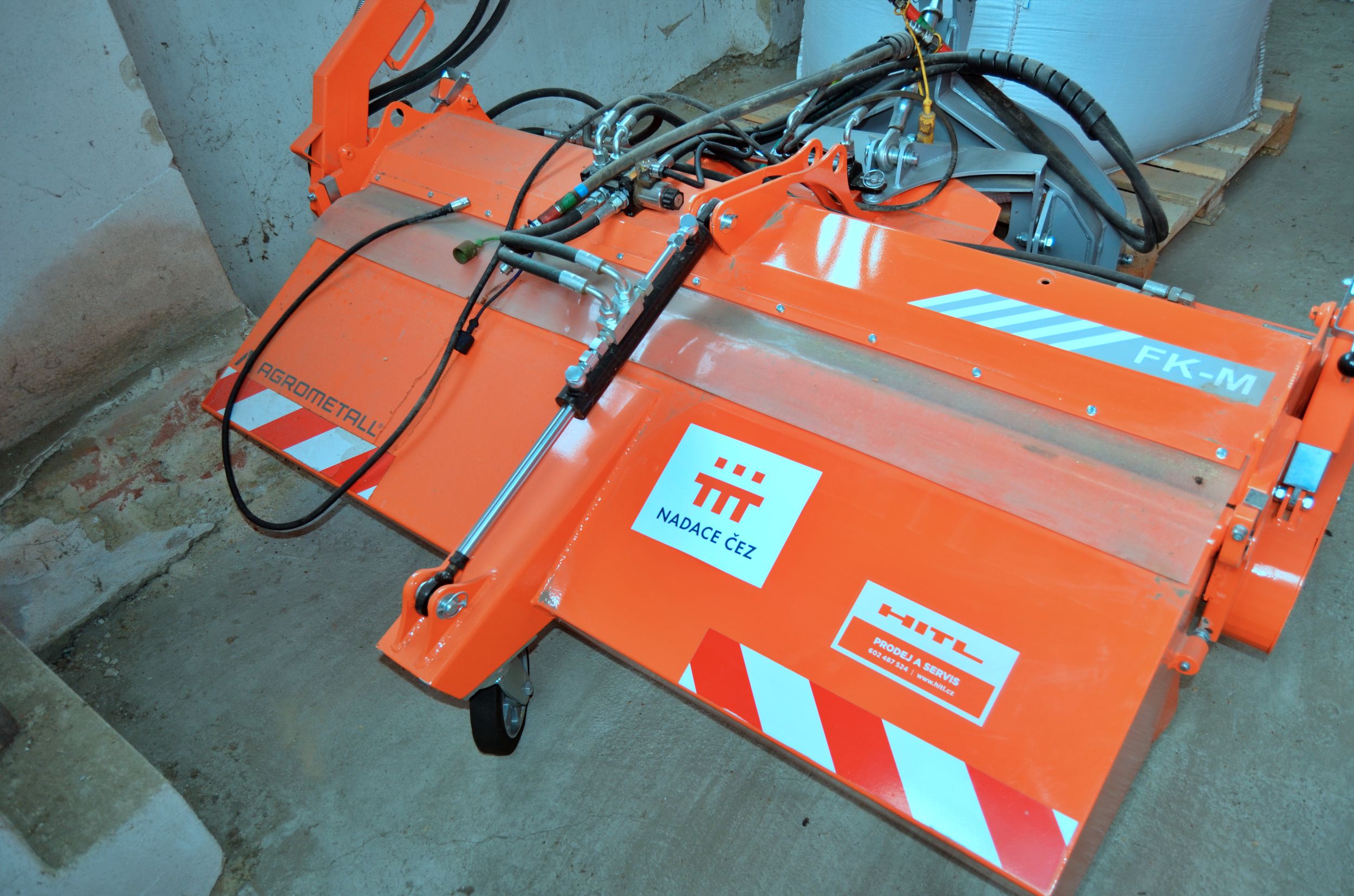 Zametací stroj na údržbu veřejných prostranství v Mělčanech_1