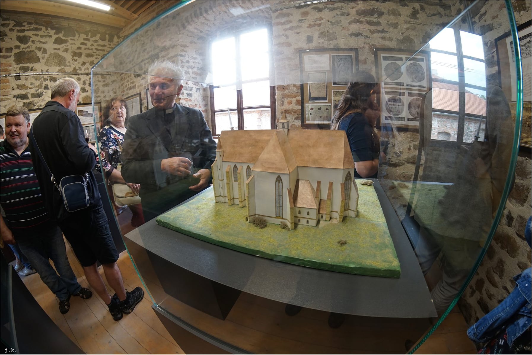 237829483_10220373300021957_2049877271274575644_n