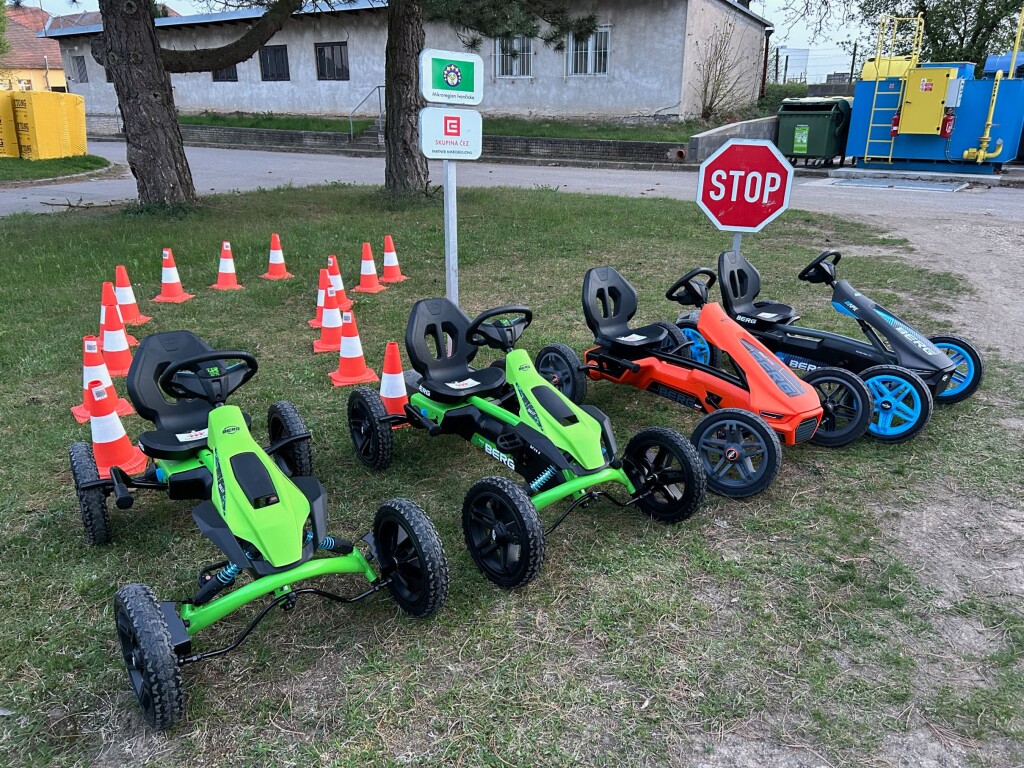 Nová šlapací autíčka pro děti